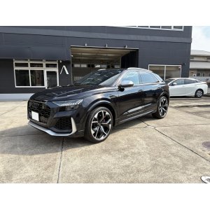 AUDI RSQ8